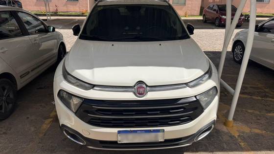 FIAT TORO 2.0 16V TURBO DIESEL VOLCANO 4WD AT9 FIAT TORO 2.0 16V TURBO DIESEL VOLCANO 4WD AT9